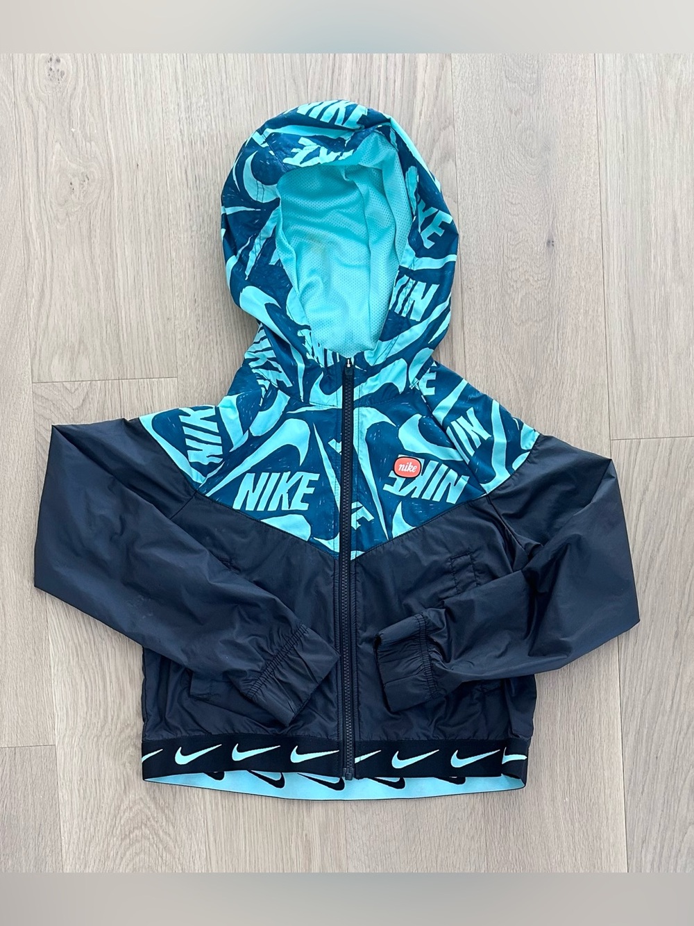 Girls Nike Windrunner Cropped Windbreaker Jacket